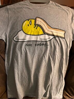 Gudetama T/Shirt size S